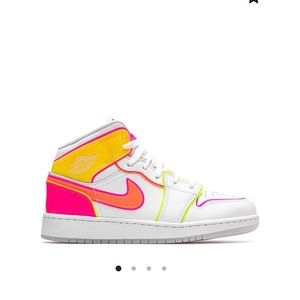 Jordan mid sneaker size 7 nike tennis shoes